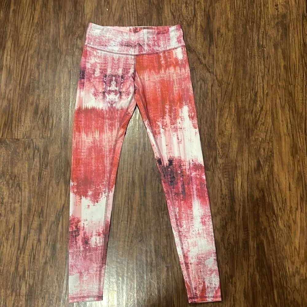 Alo Yoga Airbrush Leggings in Desert Sunset